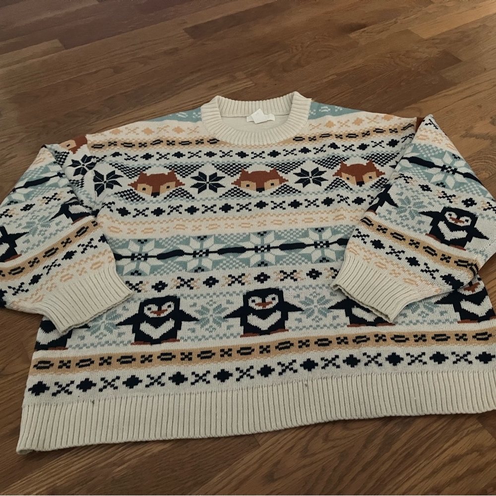 H&M Cream and Blue Animal Fox Penguin Fair Isle Patterned Sweater